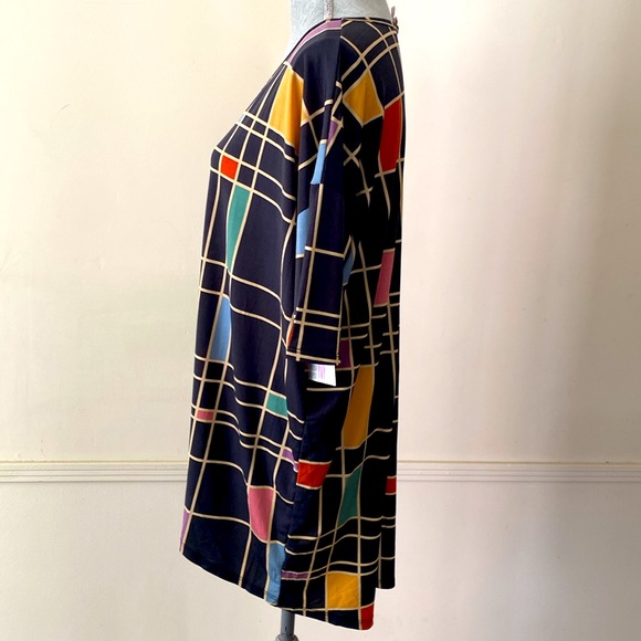LuLaRoe “IRMA” HIGH-LOW TUNIC OVERSIZED TOP SIZE MEDIUM 🌟NWT🌟 - Picture 5 of 11